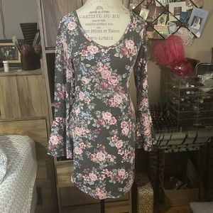 No comment Floral Dress with Bell Sleeves - Medium